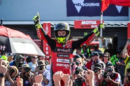 Superbike, Alvaro Bautista re di Phillip Island: "Chiamatela Baustralia"