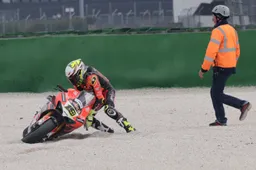 Superbike: Alvaro Bautista velocissimo ma dovrà smettere di cadere