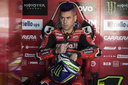 Superbike, Alvaro Bautista stile punk ad Aragon: "Spero che funzioni"