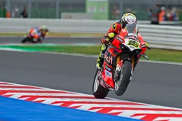 Superbike Misano, prove 2: Bautista nell'iperspazio, Toprak-Rea vicini