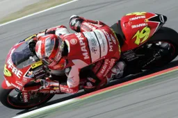 250cc Barcellona: Alvaro Bautista fonda il suo fans club