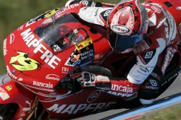 250cc: Alvaro Bautista spiega l'impennata "comica" di Brno
