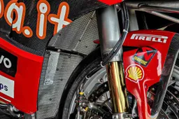 Superbike, Bautista ha testato una nuova forcella stile MotoGP