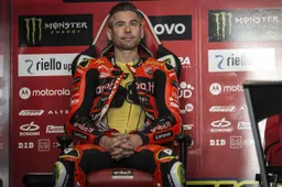 Superbike, Bautista tranquillizza Bulega: "È il pilota migliore"