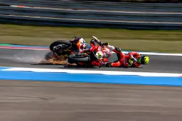 Superbike, Alvaro Bautista travolge Sam Lowes: "Mi sono scusato"