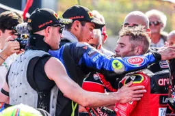 Superbike, appello Yamaha contro Bautista: "Meritava una penalità"