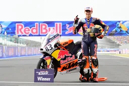 Moto3: Alvaro Carpe in KTM Ajo 2025, debutto a Barcellona