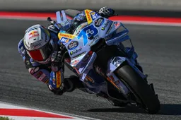 MotoGP Catalunya: Alex Marquez missione compiuta, Bastianini super podio