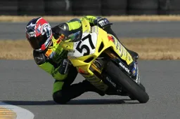 Daytona SportBike: tre piloti per il team Vesrah Suzuki