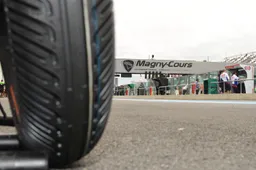 Superbike Magny Cours: Pirelli porta un altro gommone