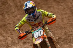 Motocross MX2 Agueda: uno spaziale Andrea Adamo conquista il Gran Premio