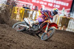 Motocross MX2 Shanghai: spettacolare Adamo, ma non basta
