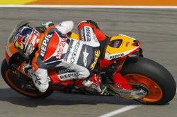 MotoGP Test Valencia: pista bagnata, ma si prova a breve