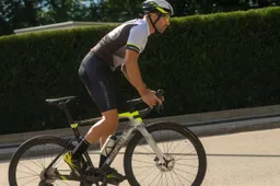 Superbike: Iannone re del marketing, cerca la moto e intanto trova la bici