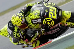 Moto2 Barcellona Warm Up: Andrea Iannone al comando