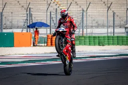 CIV Supersport Misano: Mantovani vince Gara 2, ma è rebus gomme