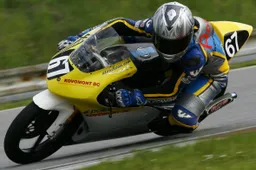 125cc: una motociclista al via di Brno, Andrea Touskova