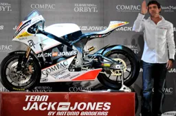 Moto2: presentato il team Jack&Jones di Antonio Banderas