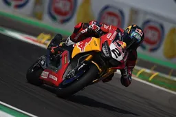Superbike Donington: Honda, Leon Camier ritenta il rientro