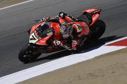 Superbike Laguna Seca, Prove 2: Chaz Davies rialza la testa