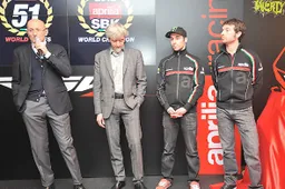 Aprilia Racing si presenta per il Mondiale Superbike 2013