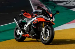 No, l'omologazione della Aprilia RSV4 1100 non riguarda la Superbike