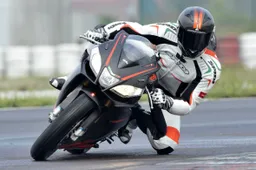 Aprilia RSV4 R ABS e Factory ABS Model Year 2014