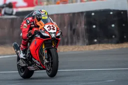 Superbike Thai Warm up Sul rettilineo Aprilia meglio di Kawasaki