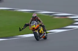 Moto2 Silverstone: super Acosta in pole, Arbolino che rischi