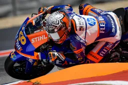 Moto2 Portimao: Aron Canet ritorno in pole, Vietti solo 13°