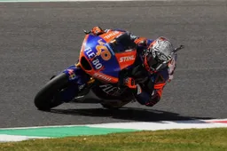 Moto2 Catalunya, Prove 1: svetta Aron Canet, Celestino Vietti 11°