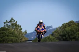 Moto2, Test Portimao: Aron Canet da record nel day-2, Acosta a +0.037