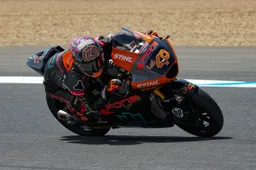 Moto2, Test Jerez: comanda Canet, cadono Arbolino e Vietti
