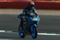 Moto3 Silverstone Gara Bandiera rossa, vince Aron Canet con Bastianini 2°