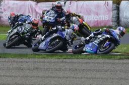 ARRC ASB1000 Suzuka Gara 1: Broc Parkes torna alla vittoria