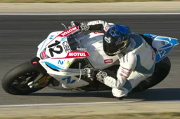 ASBK: l'Aprilia resta al terzo posto in classifica con Ben Attard