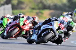 ASBK: a Phillip Island l'Australasian Road Racing Championship con il V8