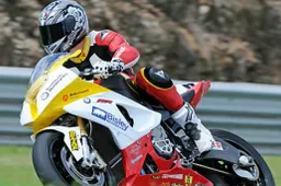 ASBK: debutto positivo per la BMW nella categoria con Coxhell