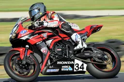 ASBK: positiva stagione d'esordio in Superbike per Josh Hook