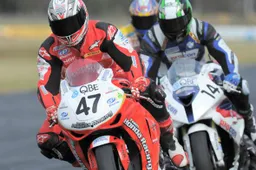 ASBK: al Queensland Raceway con V8 Supercars e ProStock