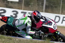 ASBK Queensland Gara 1: Bryan Staring batte Jamie Stauffer