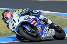 ASBK: inizia con una vittoria il 2012 di Josh Waters e del Team Suzuki Australia