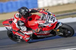 ASBK Wakefield Park: vittorie di Maxwell e Herfoss, Troy Bayliss 6° e 5°