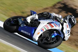 ASBK: tanti piloti della categoria al via della 6 ore di Phillip Island