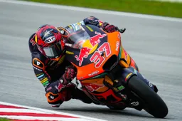 Moto2 Valencia, Prove 1: Primo guizzo del leader Fernandez, Ogura 7°