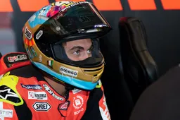 Superbike: Una Ducati per tre, Axel Bassani mette gli ufficiali nel mirino