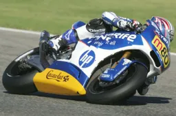 Moto2: Axel Pons conclude secondo a Valencia nel CEV