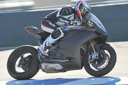 Team Ducati Alstare, 1° giorno di test a Jerez sotto la pioggia