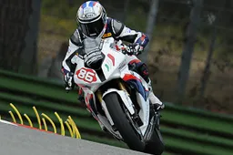 Superstock 1000 Imola Gara: Ayrton Badovini imbattibile