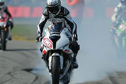 Superstock 1000: Ayrton Badovini e la BMW in fuga